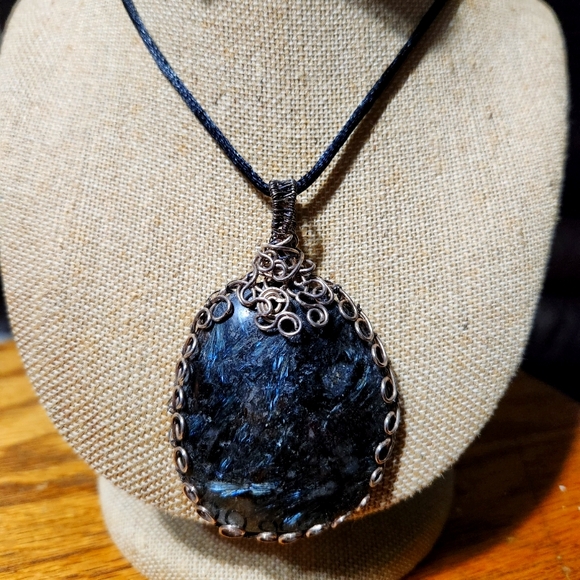 Priscilla Jewels Jewelry - NWT Black/Dark Grey Genuine Pietersite Cabochon Necklace